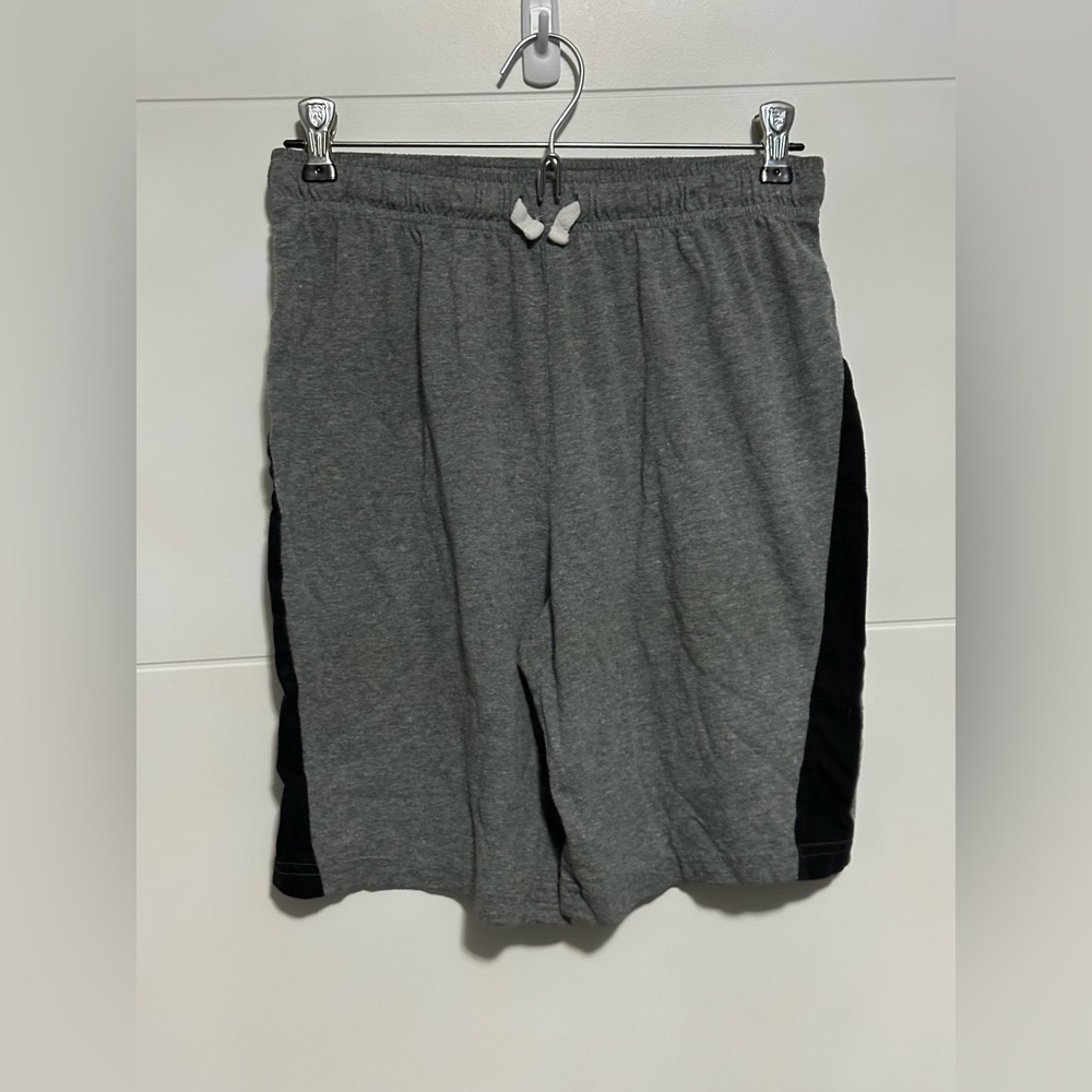 🎁The Children’s Place Sport: Boys Shorts- Size XXL🎁